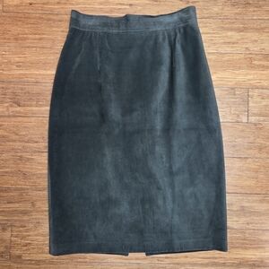 Vintage Danier Forest Green Suede Pencil Skirt | Size 12 | Leather